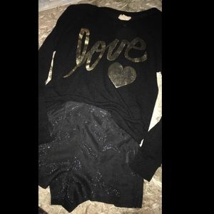 Love, love💕 all dressed up & ready to go!